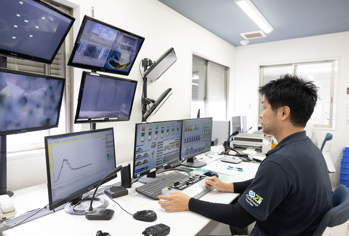 社員